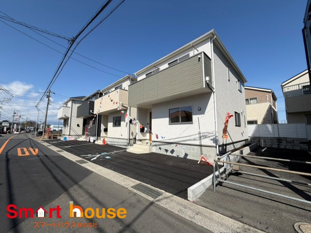 綾瀬市上土棚北第25　新築全4棟の外観|お住まいの前面道路が広いと駐車が楽になり、陽当たりも遮られないので明るく居心地の良いお家になります♪