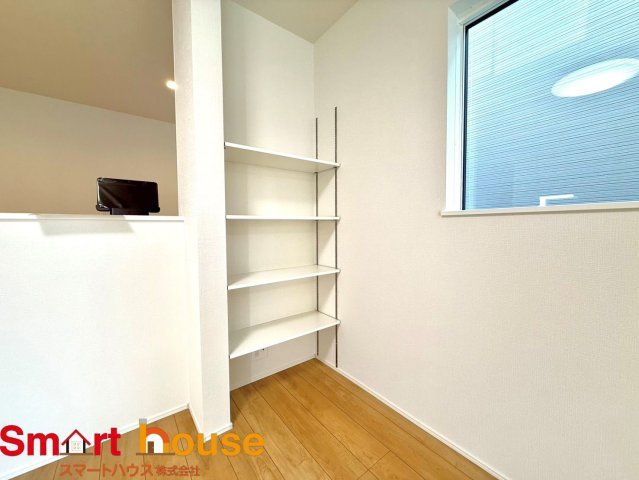 東京都小平市上水南町　新築2棟の収納|趣味の物や、オシャレな小物を置いたり使い方は自由です！