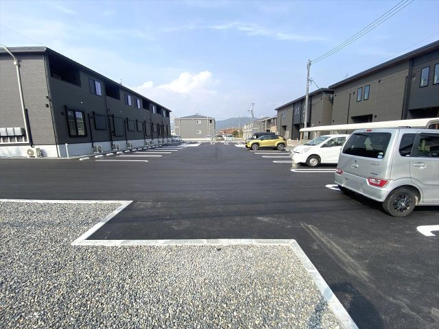 リゼット　Aの駐車場