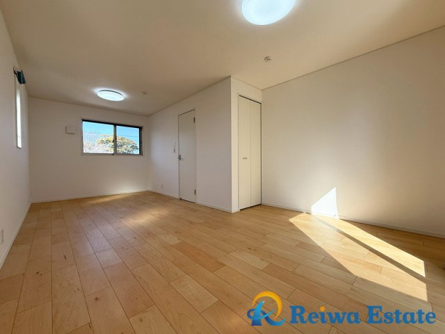 中古戸建　茅ヶ崎市柳島2丁目の子供部屋|約11帖のプライベートルーム。静かな環境でリラックスタイムを満喫。