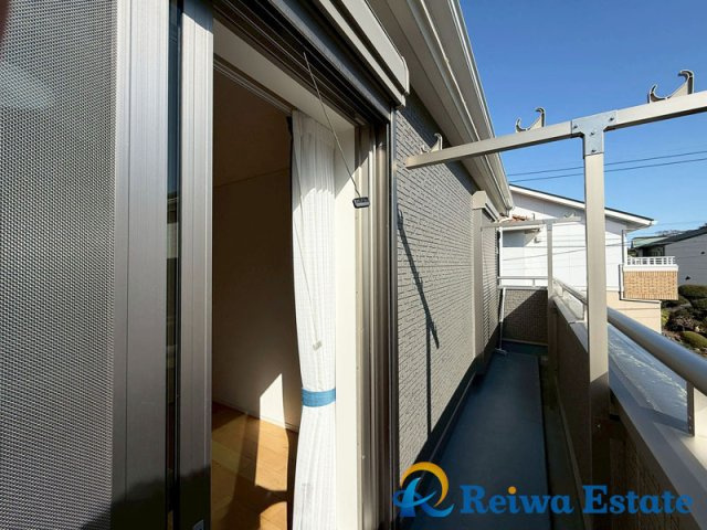 中古戸建　茅ヶ崎市柳島2丁目のバルコニー|お洗濯ものや布団が沢山干せる南向きのバルコニー！