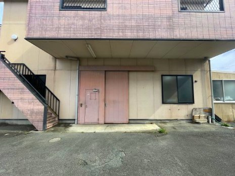 浜名区上島住居付貸工場のエントランス