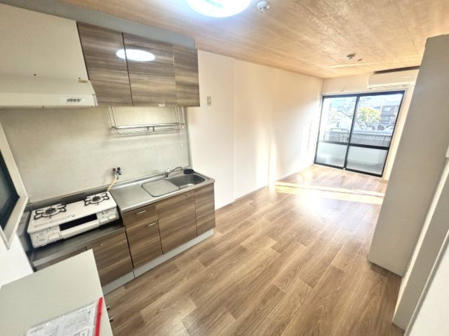 ルミエールモトヤマの居間・リビング