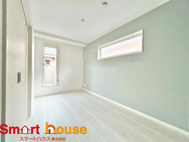 相模原市南区相模台7丁目　全3棟の洋室|家族一人ひとりの大切なプライベート空間。趣味に合わせて使って頂けるようシンプルに仕上げてあります。暮らし心地を大きく左右する収納を、適材適所に配置し使い勝手を考慮しました。