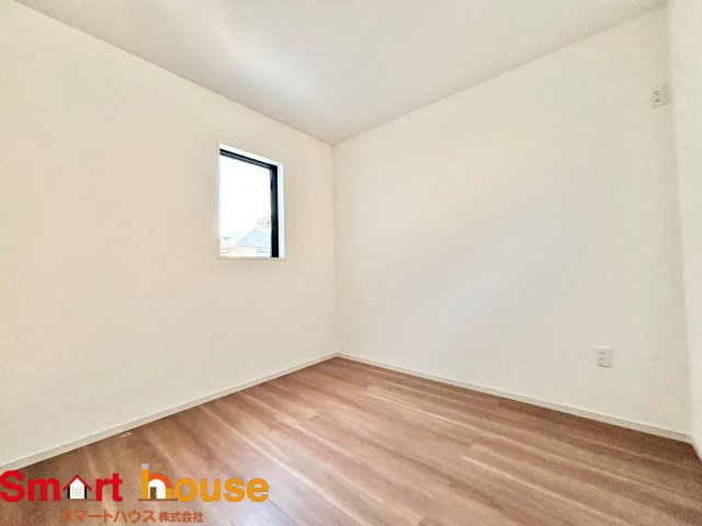 相模原市中央区横山　新築2棟の洋室|充分な広さと収納機能を備えた部屋はお子様の自発性と成長を促します。お子様の成長を支える、勉強や好きなことに没頭する学びの空間にいかがですか？
