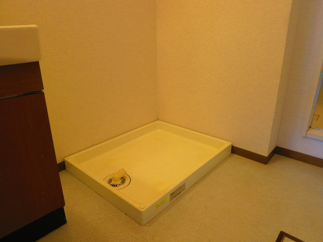 サンヴェール麻生の居間・リビング|防水板