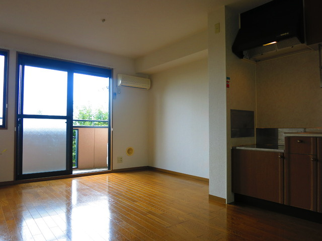 サンヴェール麻生の居間・リビング|居室1