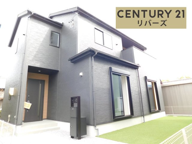 愛西市大井町浦田面の新築一戸建の外観|☆２号棟☆　　新価格！！いつでもご案内致します！（お問合せ当日、平日、水曜、夜間でもＯＫ）　長期優良住宅！　敷地５０坪超！　駐車３台ＯＫ♪　南に人工芝敷きの庭付き！　全居室南向き・６帖以上♪