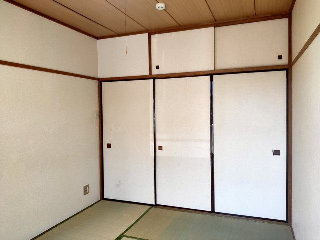 メゾンローザンヌの和室
