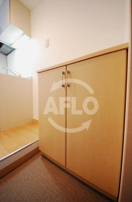 みおつくし東なんばの玄関|みおつくし東なんば　シューズＢＯＸあり