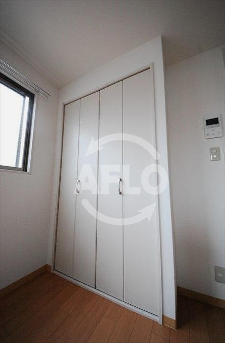 みおつくし東なんばの居間・リビング|みおつくし東なんば　ひろびろとした明るいお部屋