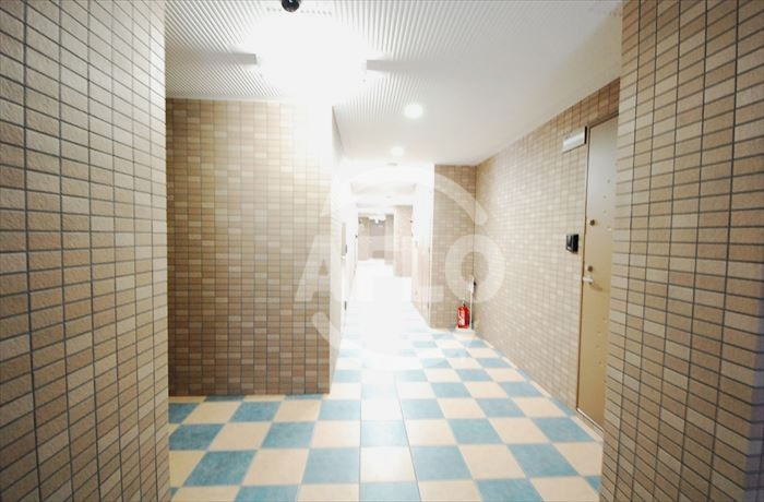 みおつくし東なんばのロビー|みおつくし東なんば　開放的なロビー