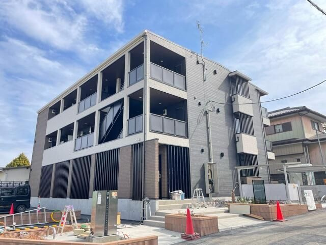 コリーヌ・ブリズⅢの外観