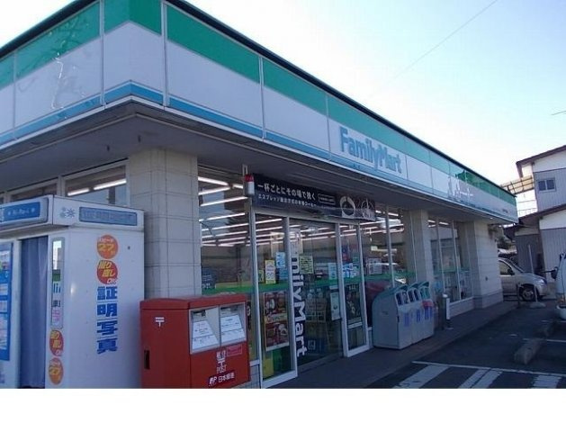 ベルフラットの周辺|ファミリーマート福島中央市場前まで500m