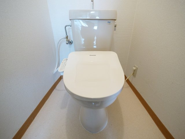 ロイヤル神田のトイレ|※写真は別の部屋のものです。