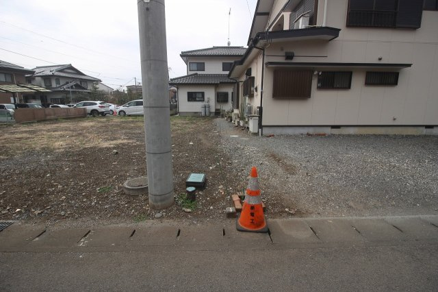 下野市小金井５丁目の外観|西側との境界部分（2026年3月撮影）
