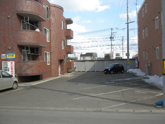 いえすⅠの駐車場