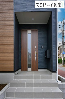 【玄関】 | CRADLE GARDEN加須市南町第3　新築住宅 | ≪1号棟≫
現地(2026年7月撮影)