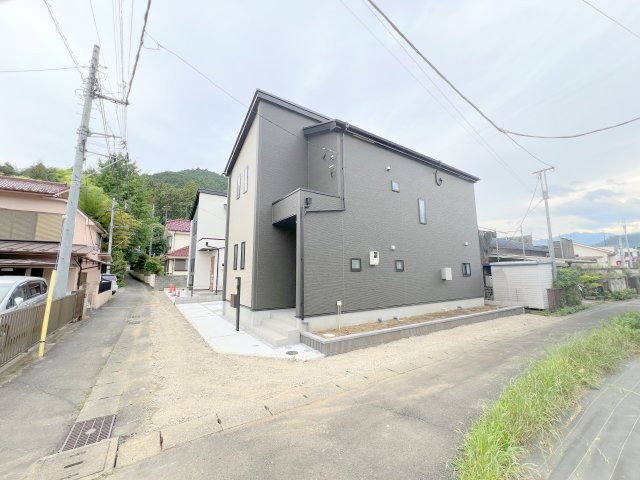 青梅市畑中1丁目　新築戸建全2棟の外観|現地外観