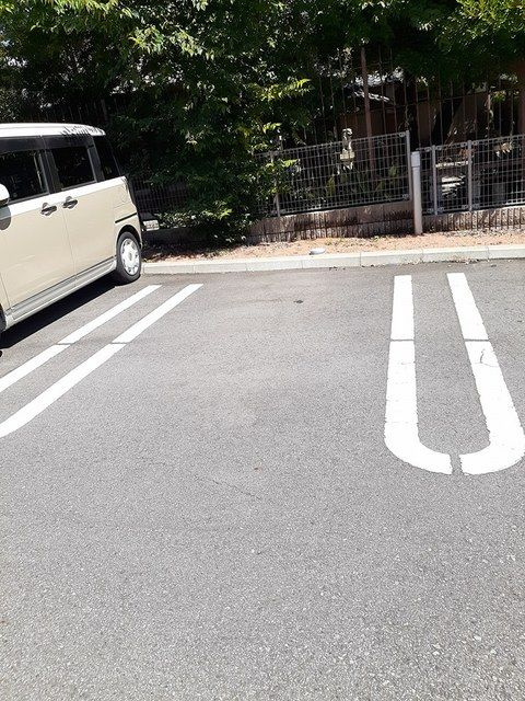 プリベールの駐車場