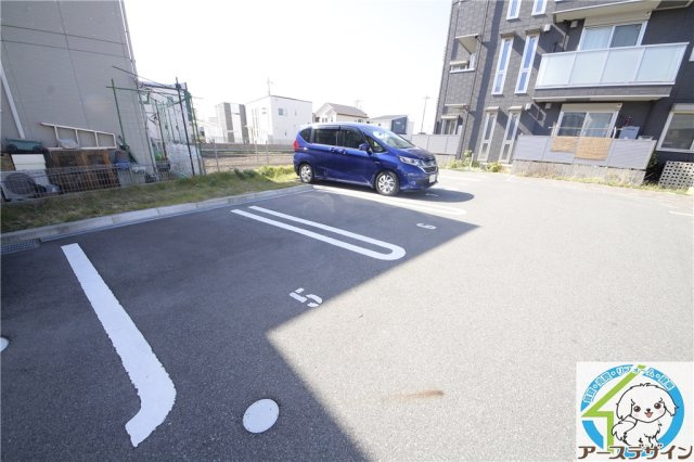 LUCEの駐車場