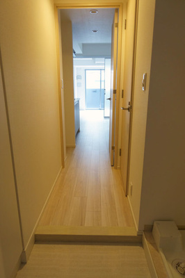 【玄関】 | ＧＬＡＣＩＥＲ神保町（グラシアジンボウチョウ） | ※写真は同タイプ住戸です。