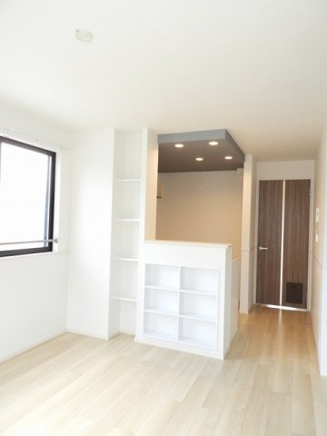 ブライトガーデンハウスの居間・リビング