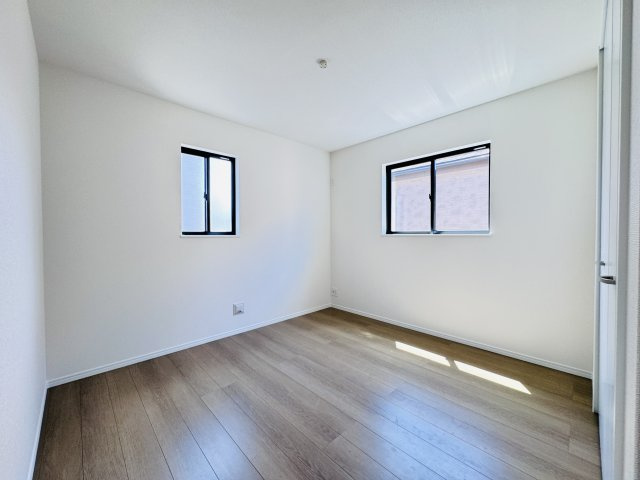 松戸市小金原８丁目新築戸建【貝の花小学校:徒歩2分】の子供部屋|6.06帖洋室