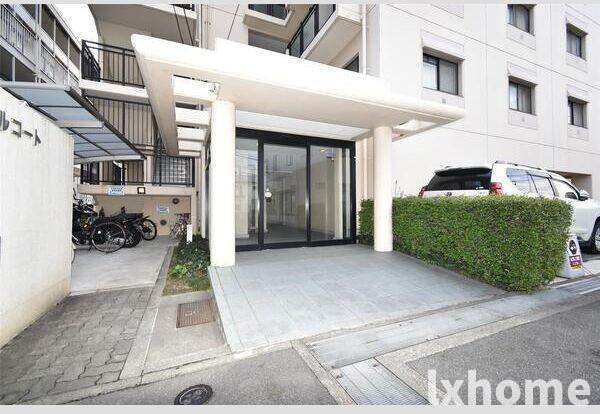 パルコートのエントランス|建物の内部です