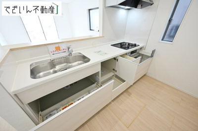 【キッチン】 | CRADLE GARDEN加須市南町第3　新築住宅 | ≪2号棟≫
現地(2026年7月撮影)