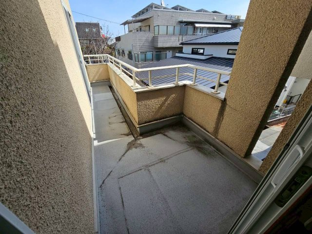 芦屋市翠ヶ丘町戸建のバルコニー