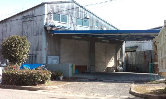 豊中市名神口3丁目貸倉庫77万円