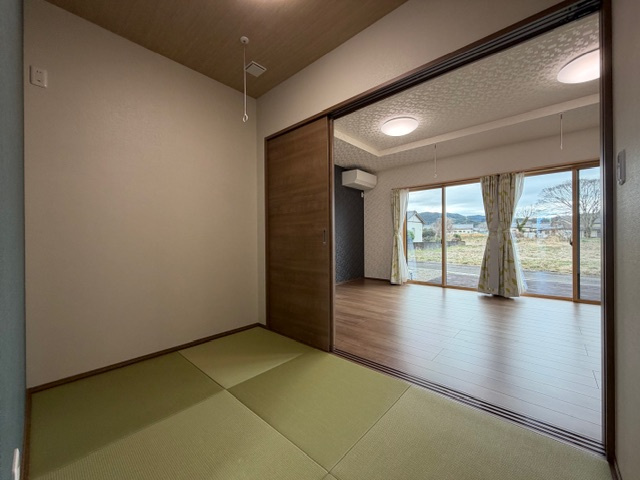 都城市豊満町の中古一戸建の和室