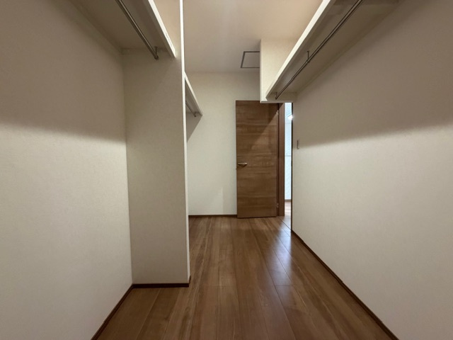 都城市豊満町の中古一戸建の収納|ファミリークローク
