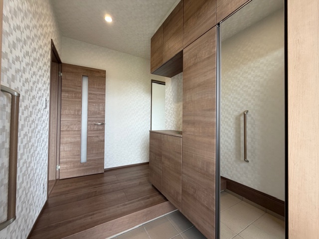 都城市豊満町の中古一戸建の玄関