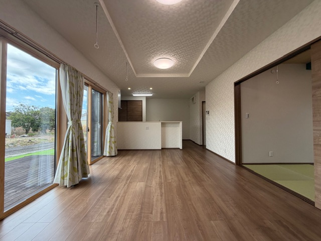都城市豊満町の中古一戸建の居間・リビング