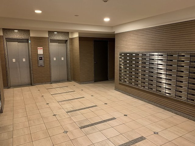 レオパレス国泰寺のその他|集合ポスト・エレベーター