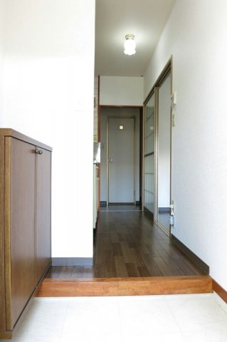 大沼コーポの玄関