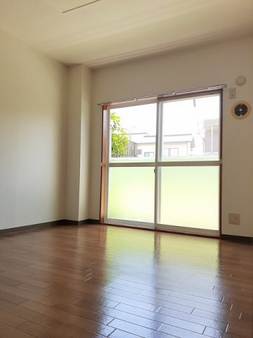 大沼コーポの洋室