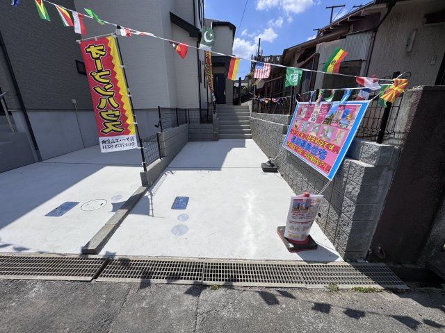 松戸市小金原８丁目新築戸建【貝の花小学校:徒歩2分】の駐車場|B号棟駐車スペース