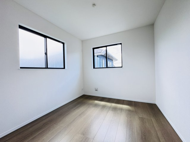 松戸市小金原８丁目新築戸建【貝の花小学校:徒歩2分】の子供部屋|5.25帖洋室