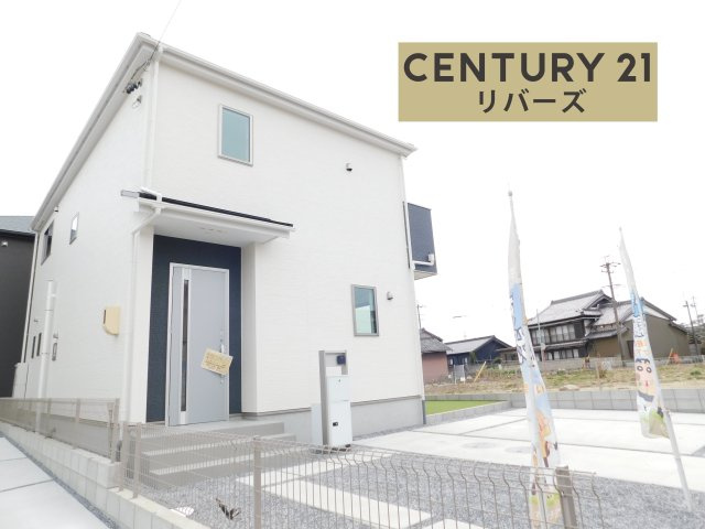 愛西市大井町浦田面の新築一戸建の外観|☆４号棟☆　　５ＬＤＫ！！新価格！！いつでもご案内致します！（お問合せ当日、平日、水曜、夜間でもＯＫ）　長期優良住宅！　敷地５３．５３坪！　駐車並列３台ＯＫ♪　南に人工芝敷きの庭付き！