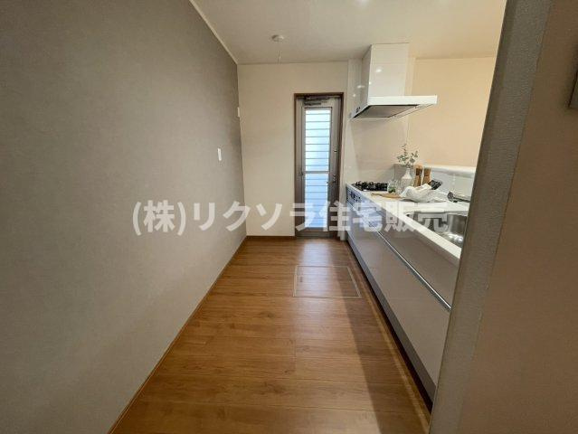 北中振4丁目　中古一戸建てのキッチン|LDK16.25帖
■物件内覧・資金計画相談・住宅ローン相談、リフォーム相談、お問合せ受付中■
※当日・翌日のご内覧、ご相談はお電話でのお問合せがスムーズです！