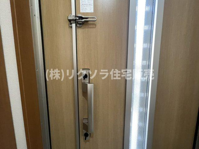 北中振4丁目　中古一戸建ての防犯設備|ツーシリンダー錠
■物件内覧・資金計画相談・住宅ローン相談、リフォーム相談、お問合せ受付中■
※当日・翌日のご内覧、ご相談はお電話でのお問合せがスムーズです！