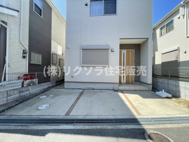 北中振4丁目　中古一戸建ての駐車場|2台駐車可能
■物件内覧・資金計画相談・住宅ローン相談、リフォーム相談、お問合せ受付中■
※当日・翌日のご内覧、ご相談はお電話でのお問合せがスムーズです！