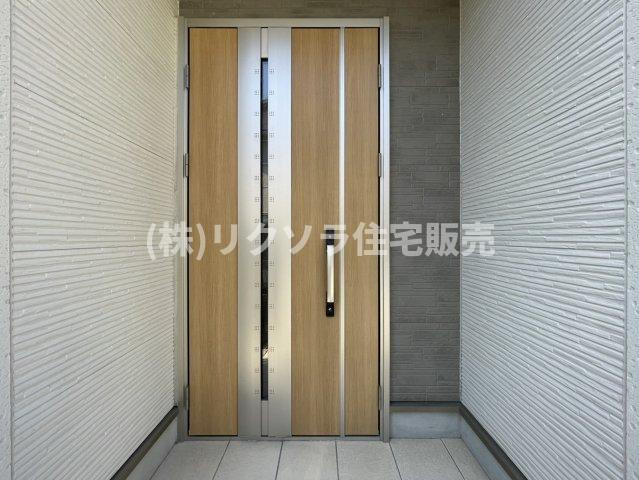 北中振4丁目　中古一戸建ての玄関|■物件内覧・資金計画相談・住宅ローン相談、リフォーム相談、お問合せ受付中■
※当日・翌日のご内覧、ご相談はお電話でのお問合せがスムーズです！