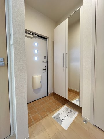 ＲＥＩＷＡ　Ⅱの玄関