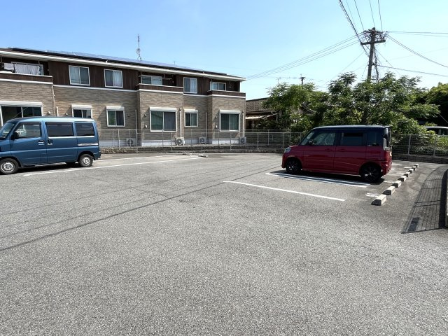 ＲＥＩＷＡ　Ⅱの駐車場