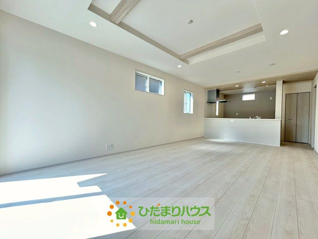 加須市花崎4丁目　新築一戸建て　01の居間・リビング|19.5帖の大型LDK！