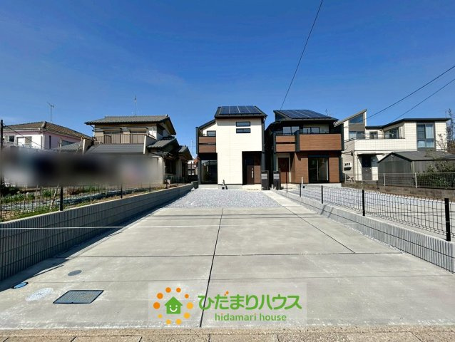 加須市花崎4丁目　新築一戸建て　01の駐車場|並列2台以上！！
